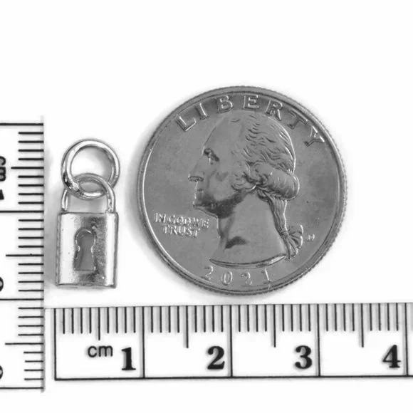 Small Lock .925 Sterling Silver Charm pendant - Picture 3 of 3